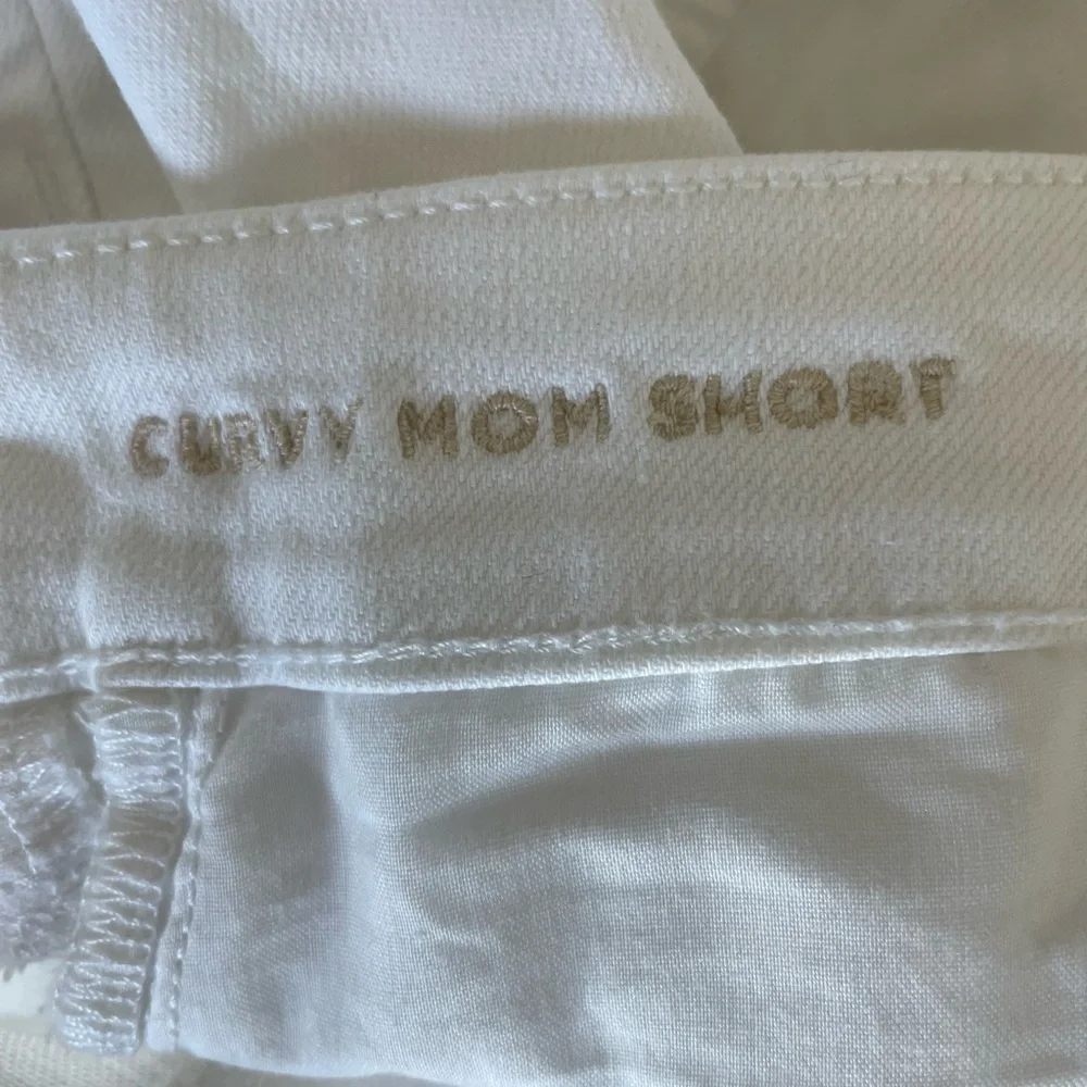 white high waisted jean shorts - Picture 3 of 5